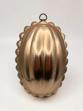 Vintage Copper Toned Aluminum Oval Shape Fluted Jello Mold Kitchen Wall Decor